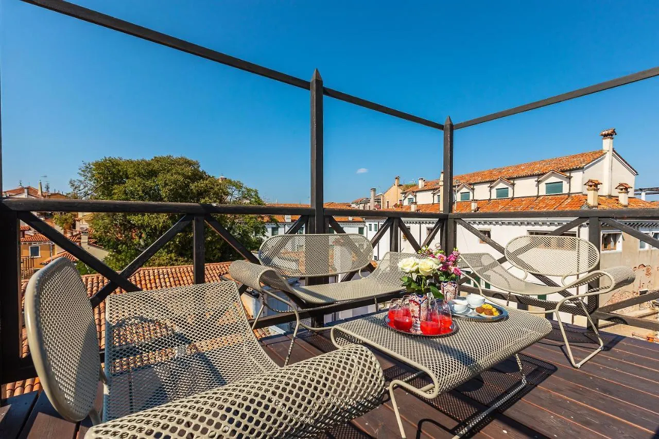 Ca' Della Luce Terrace Apartment Venice